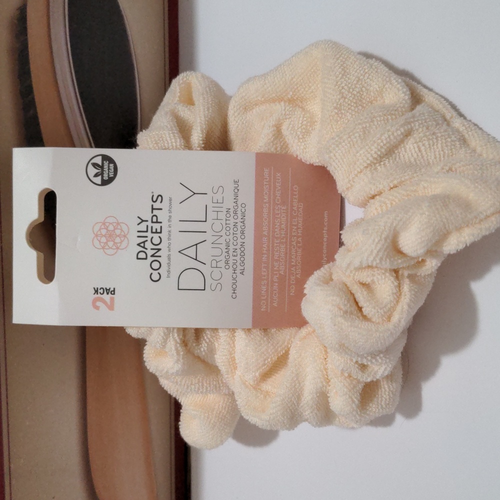 Daily Concepts Organic Cotton Daily Scrunchies 2pk.